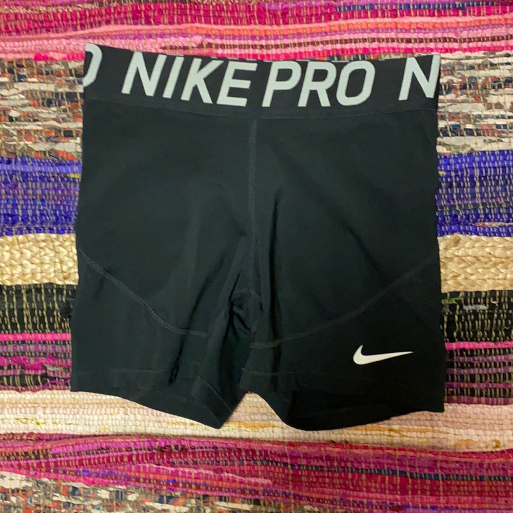 Nike Pro Shorts - Picture 3 of 4